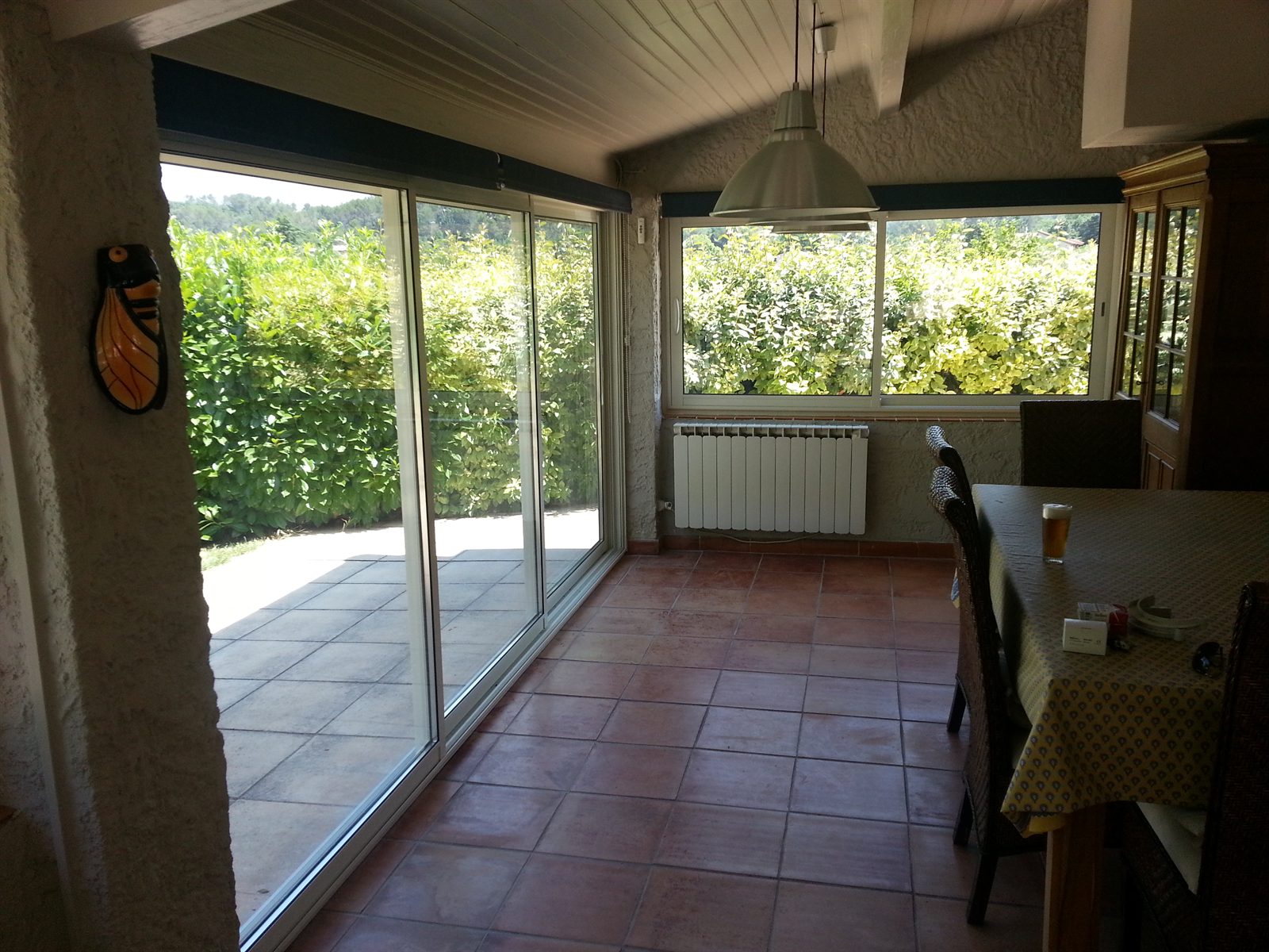 Baie vitrée aluminium intérieur angle